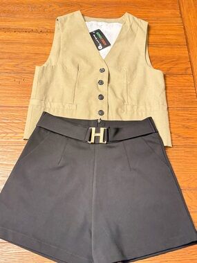 Unbranded Black High-Waist Women's Shorts with H Buckle Belt